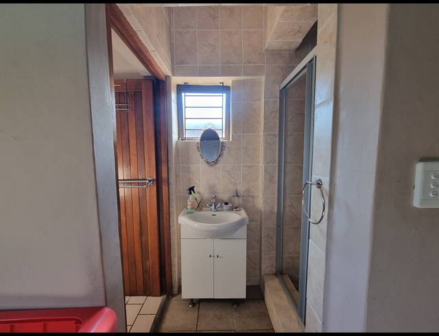 5 BEDROOM HOUSE FOR SALE IN DANA BAY